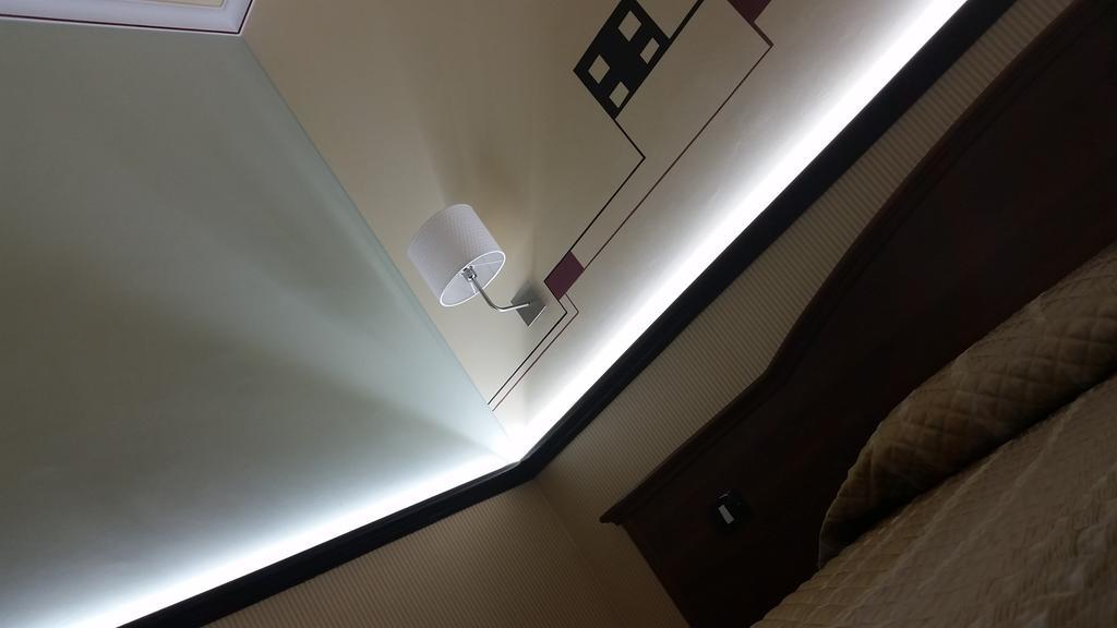 Hotel Villa Degli Angeli Кастель-Гандольфо Экстерьер фото