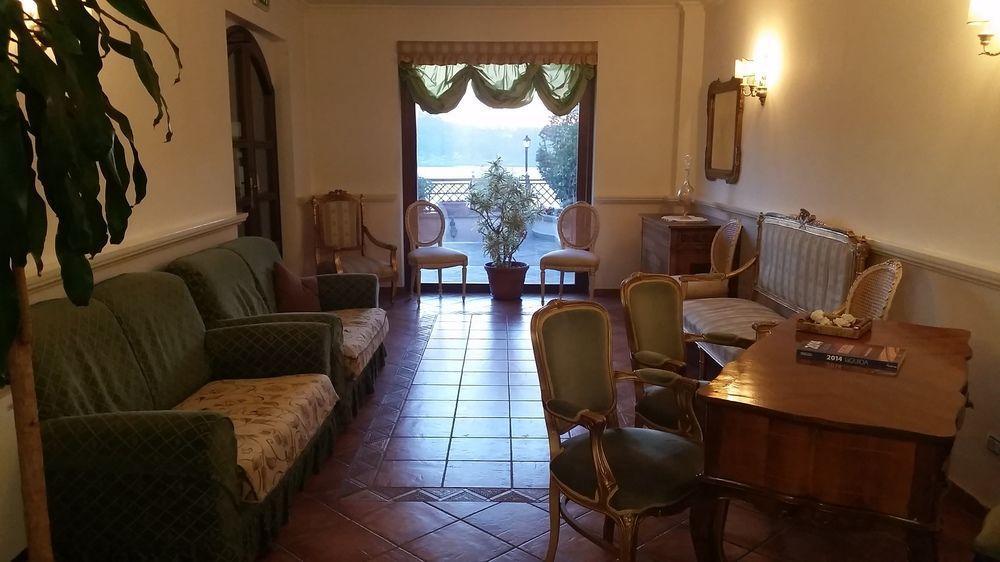 Hotel Villa Degli Angeli Кастель-Гандольфо Экстерьер фото