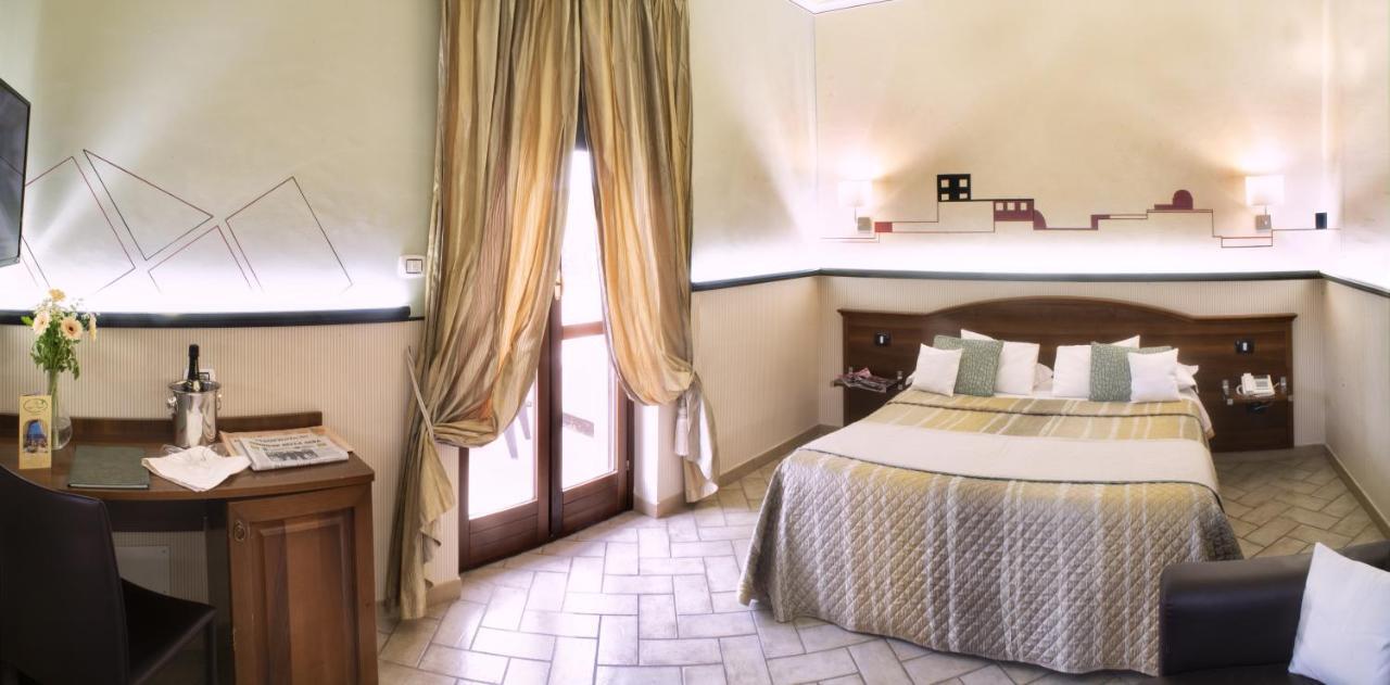 Hotel Villa Degli Angeli Кастель-Гандольфо Экстерьер фото