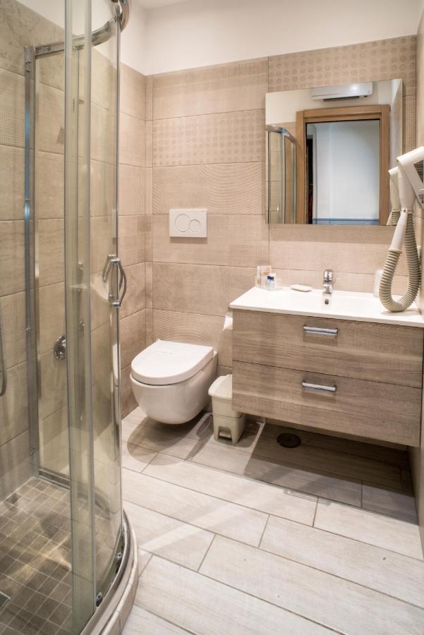 Hotel Villa Degli Angeli Кастель-Гандольфо Экстерьер фото